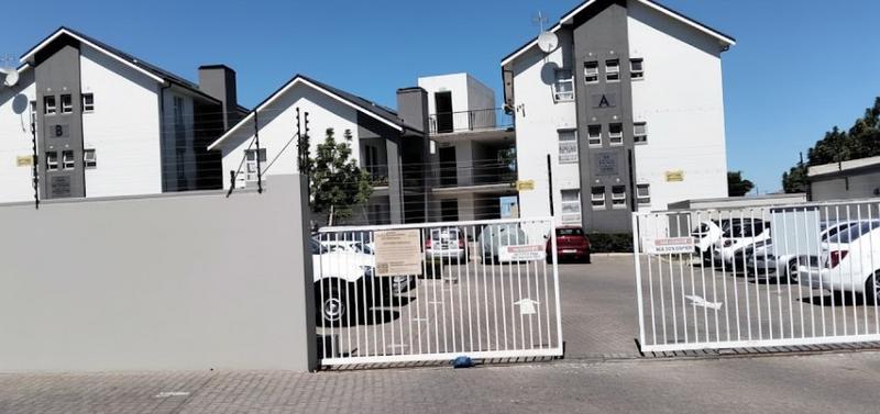 To Let 2 Bedroom Property for Rent in Buhrein Western Cape